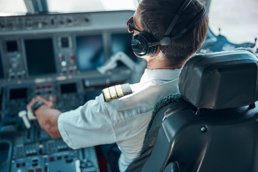 How much does an airline pilot earn?